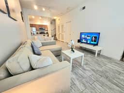 VENETIAN BAY - Modern 3BR 2BA Condo, gated Resort - Image 3
