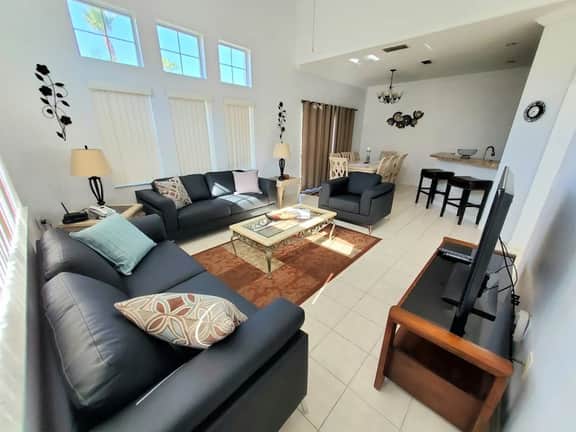 LAKE BERKLEY (975PT)  - 4BR 3.5BA Townhome