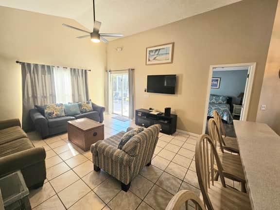 OAK ISLAND - 4BR 3BA Home w/ Pool & Games Room