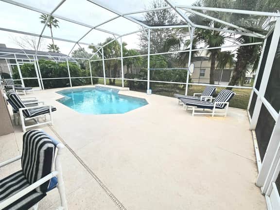OAK ISLAND - 4BR 3BA Home w/ Pool & Games Room